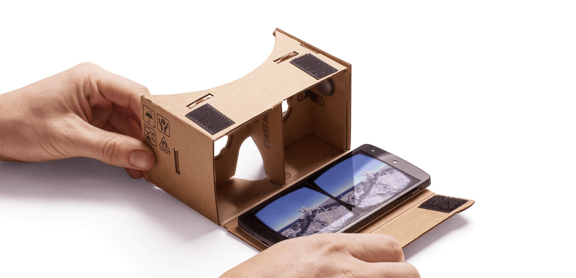 Google Cardboard glasses