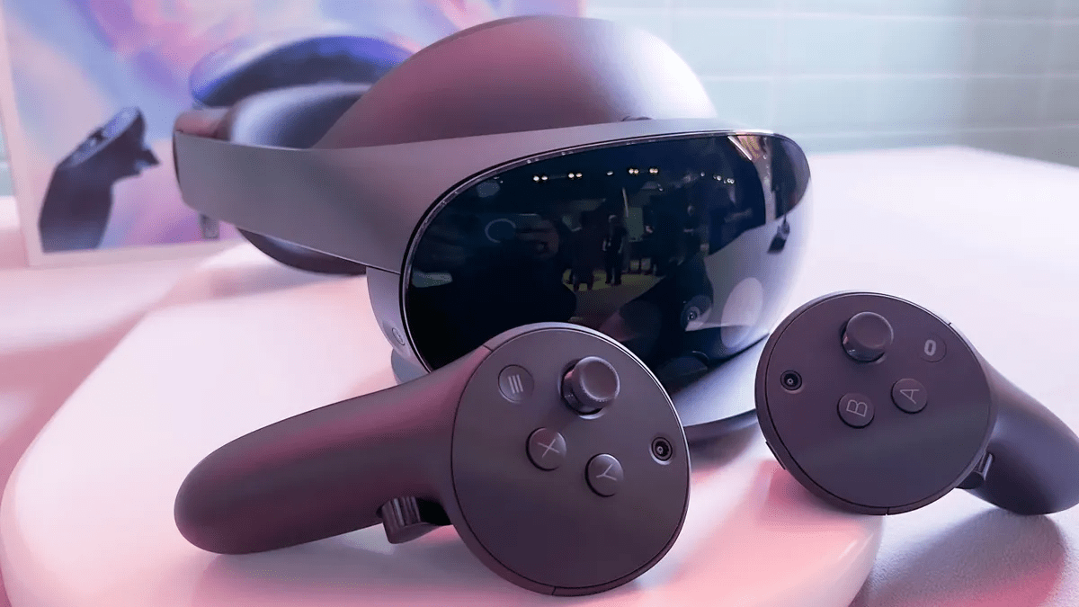 Meta Quest Pro VR Headset